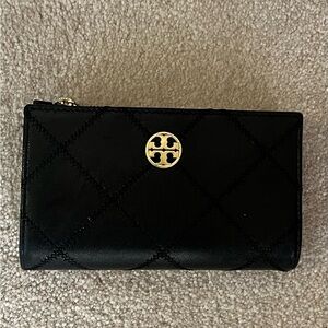 Tory Burch Women’s Willa Medium Wallet